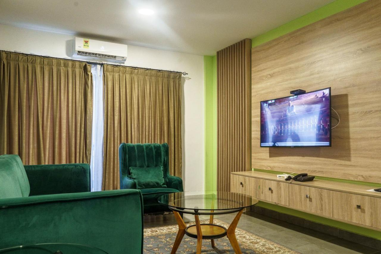 Oasis Park Residence East Legon Esterno foto