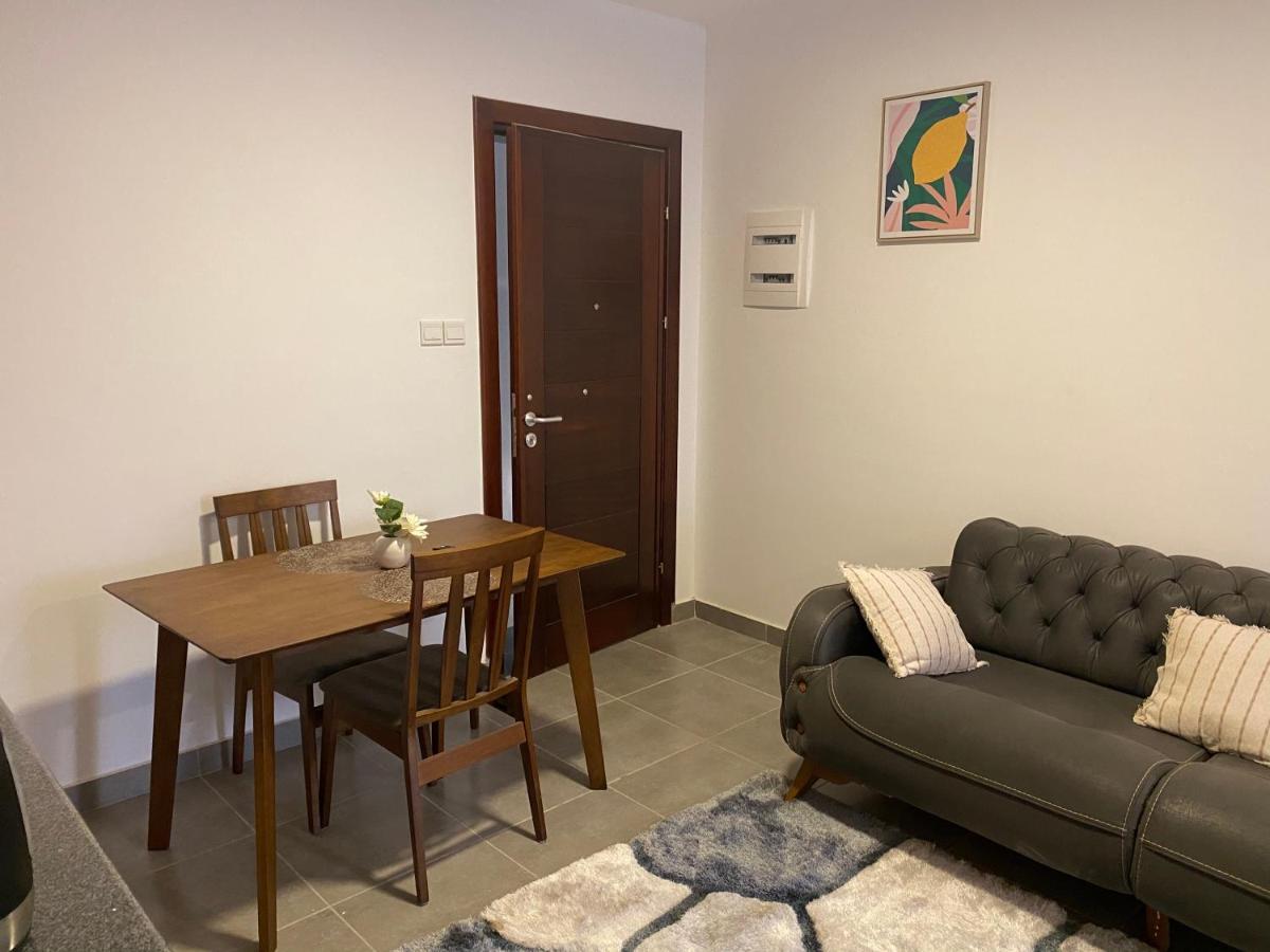 Oasis Park Residence East Legon Esterno foto